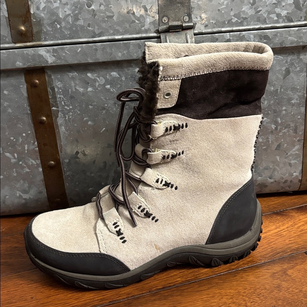 Price drop! Patagonia Stubai Waterproof Chanterelle Boots - Picture 10 of 16
